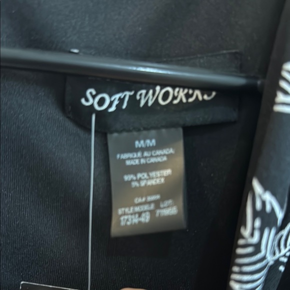 NWT Black Floral Cap Sleeve Midi Dress size medium - Picture 7 of 7